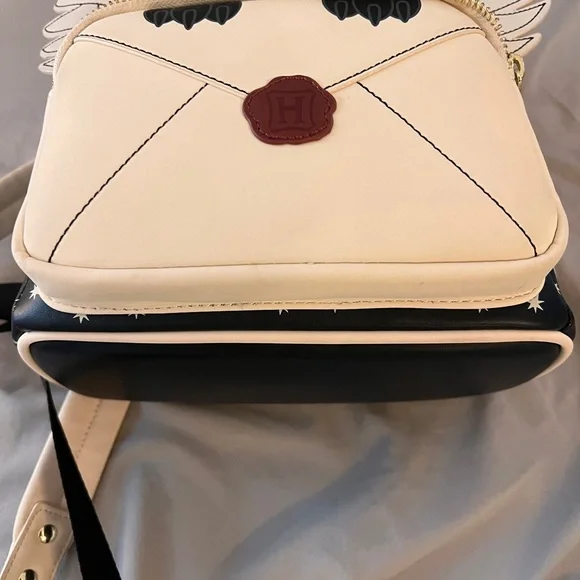 Loungefly Harry Potter Hedwig Mini Backpack - Picture 5 of 8